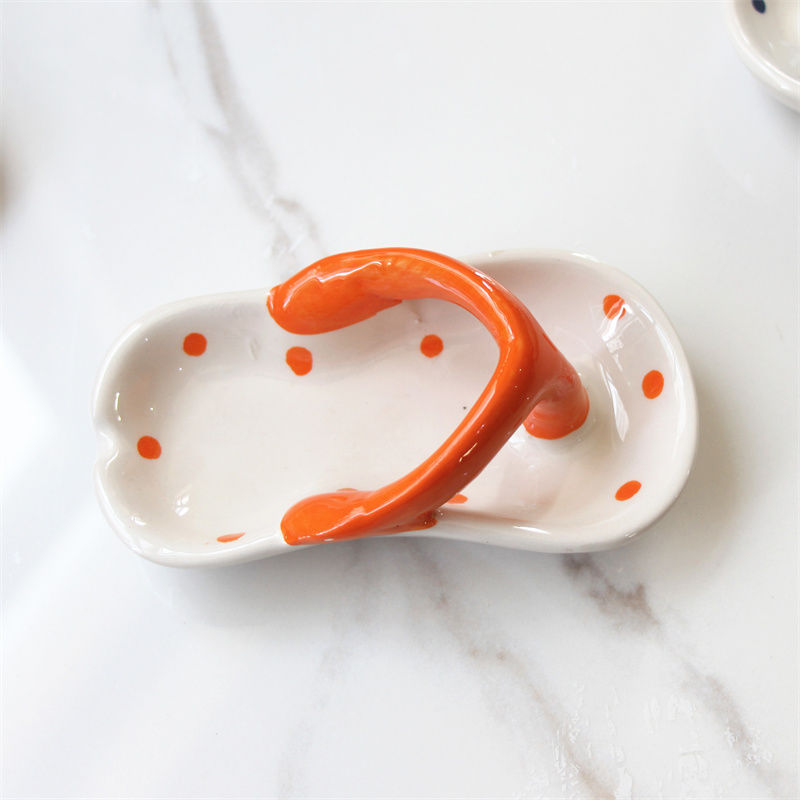 Creative Cute Cartoon Ceramic Ashtray, Ins Style Trendy Personalized Slipper Design, Home Gift for Boyfriend