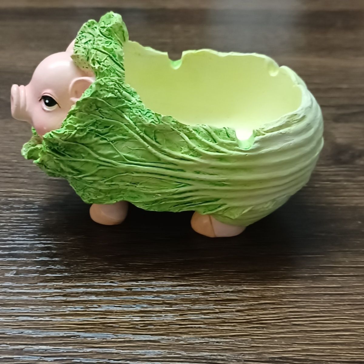 Creative Cute Pig Arching Cabbage Ashtray, Fresh Pastoral Indoor Living Room Hotel Desktop Decor